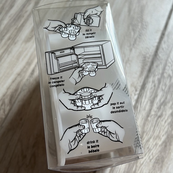 • NEW Fred cool shooters - silicone mold shot glass ice tray • - Picture 3 of 3